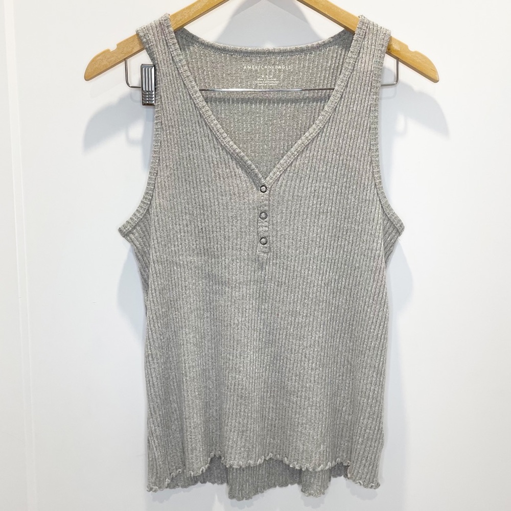 American Eagle Light Grey Knit Ribbed Soft Cozy Lettuce Hem V Neck Tank Top